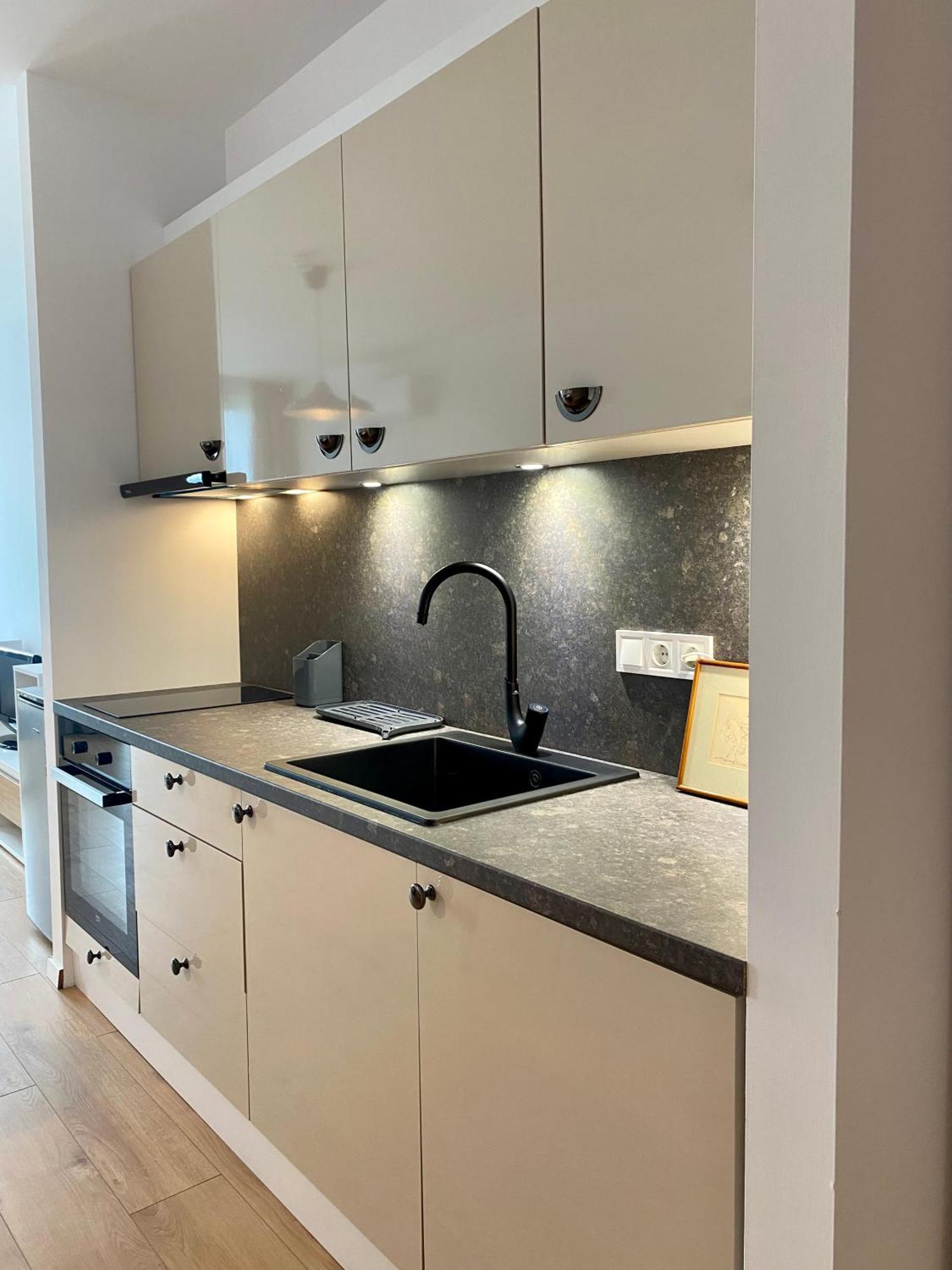 Mycampus Unwe Studentski Mountain Views Modern Kitchen Equipment Sofya Dış mekan fotoğraf