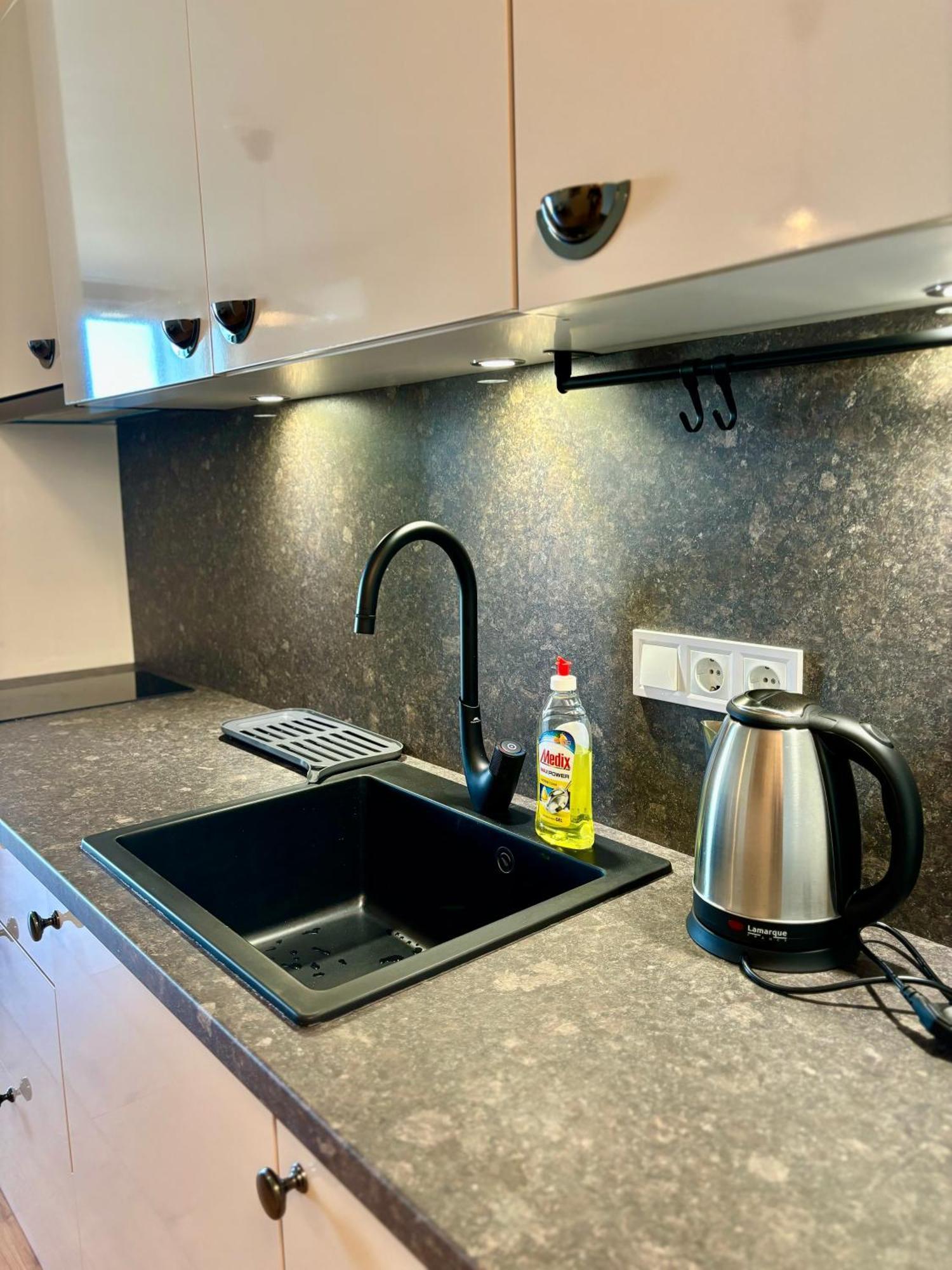 Mycampus Unwe Studentski Mountain Views Modern Kitchen Equipment Sofya Dış mekan fotoğraf